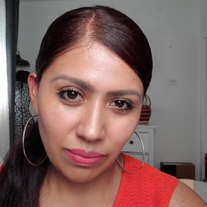 Meet your Posher, Abigail